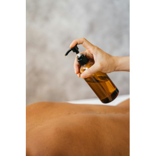 A luxurious massage oil designed to warm the skin and awaken the senses.